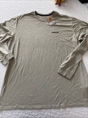 Patagonia Men's Long Sleeve Tee gumtree green XXL Logo NWT